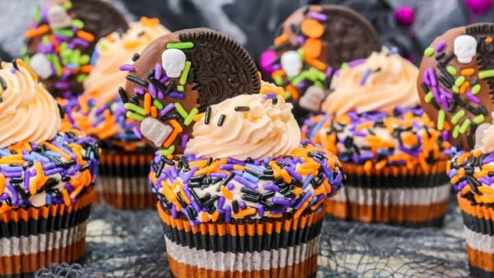 Halloween Oreo Cupcakes, Halloween Dessert, Halloween Cupcakes, Oreo Cupcakes