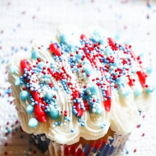 Patriotic Cupcakes, 4th of july cupcakes, patriotic desserts, red white and blue cupcakes