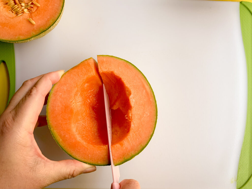 How-To-Cut-A-Cantaloupe-quartered