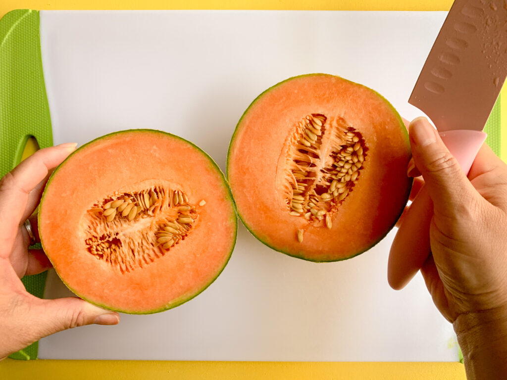 How-To-Cut-A-Cantaloupe-sliced-in-half