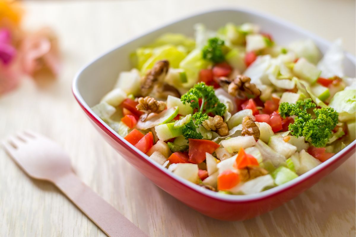 Apple and walnut salad